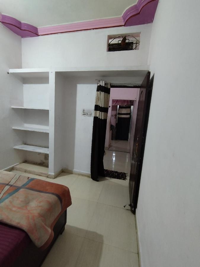 Kalpeshwar Homestay Ujjain Ngoại thất bức ảnh