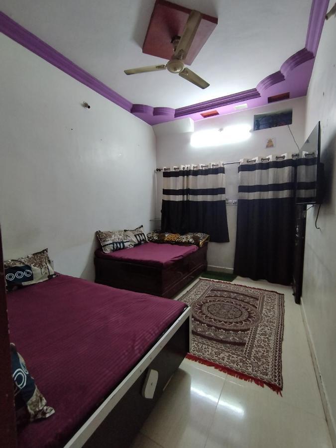Kalpeshwar Homestay Ujjain Ngoại thất bức ảnh
