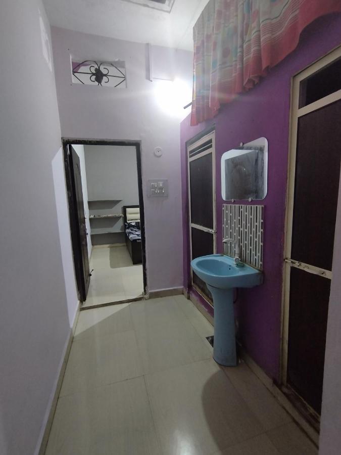 Kalpeshwar Homestay Ujjain Ngoại thất bức ảnh